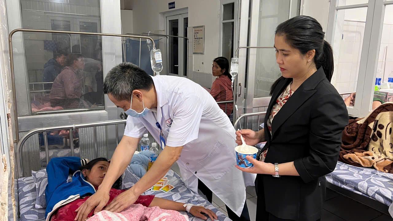 Xã Tân Lập khẩn trương xử lý vụ nghi ngộ độc thực phẩm